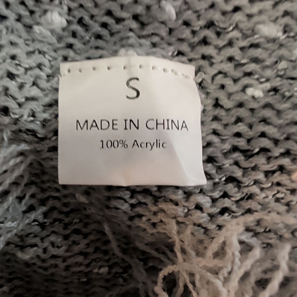 NWT Creasikery Women's Gray Sweater Size S Asymetrical With Fringe Long Sleeve - Picture 6 of 6